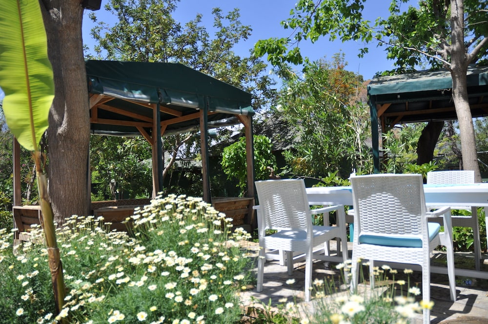 Bellerofon Hotel