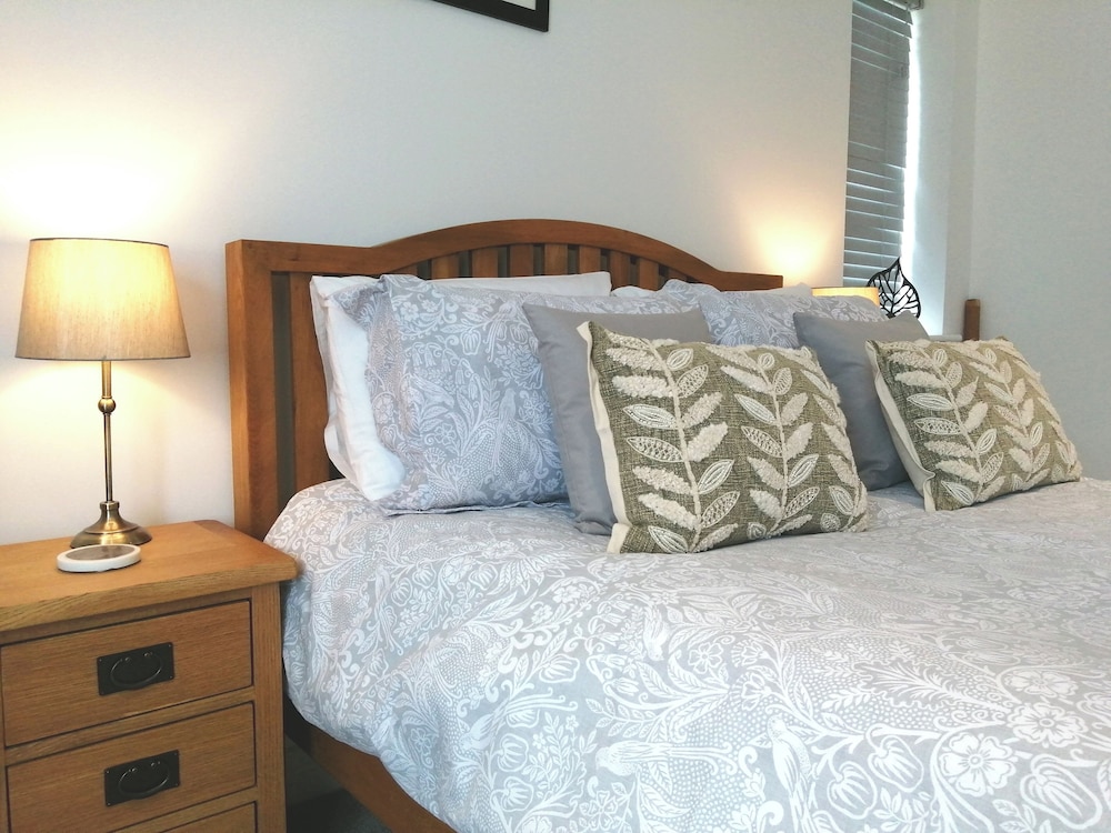 The Highlands, 5 bed 5 Bath, Large Spacious House view 3