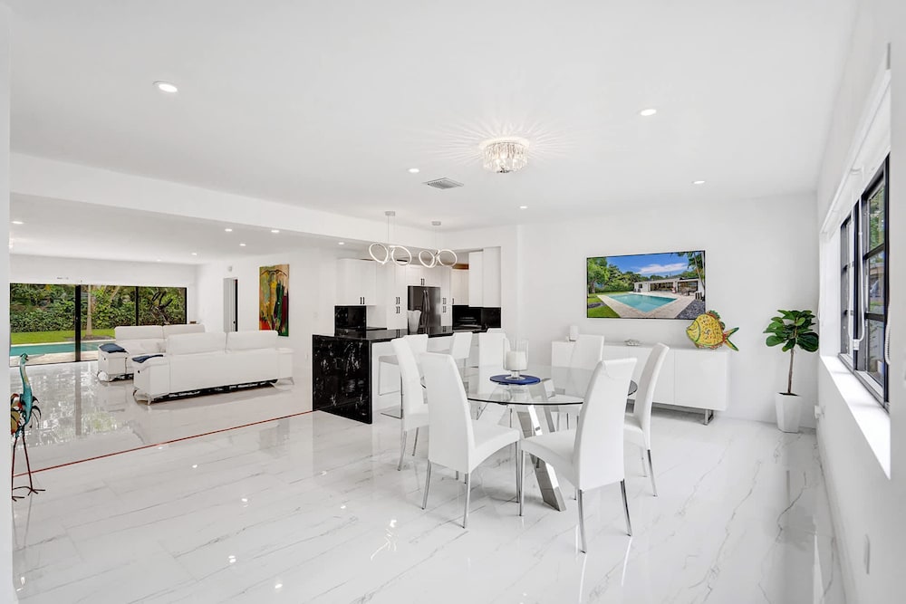 Hibiscus House in Fort Lauderdale