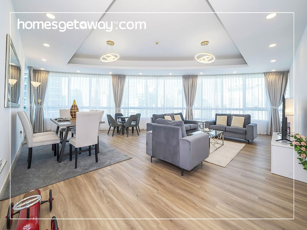 Spacious 4BR in Horizon Tower Marina