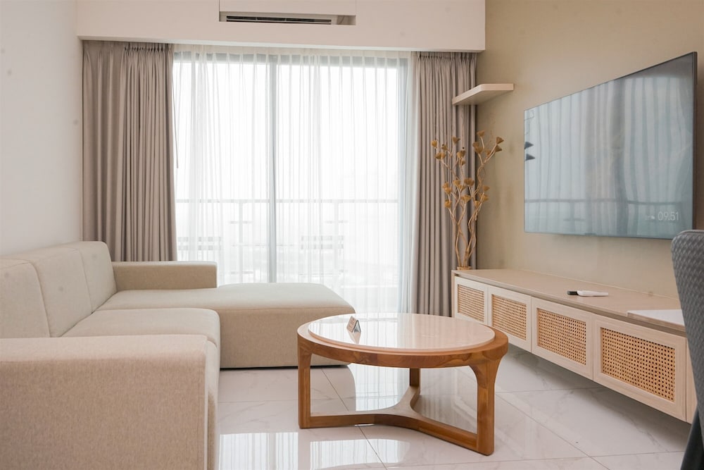 Comfortable and Best View 3BR Apartment Sky House BSD