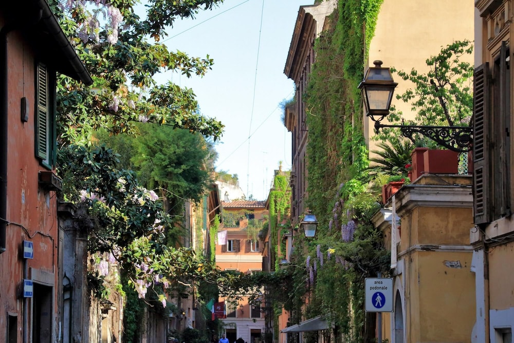 T2 Piazzetta Margutta T2 - My Extra Home