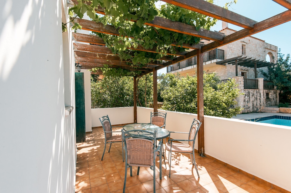 Douliana Villas