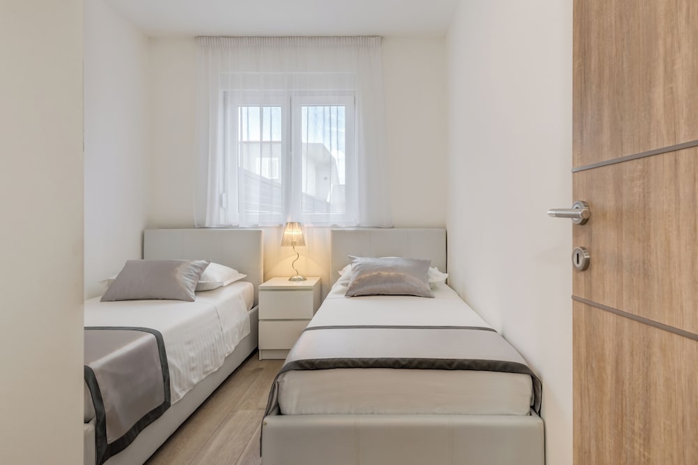Villa Aurora Mare - Kaštel Novi