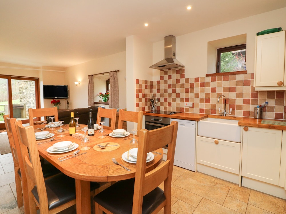 Red Deer Cottage