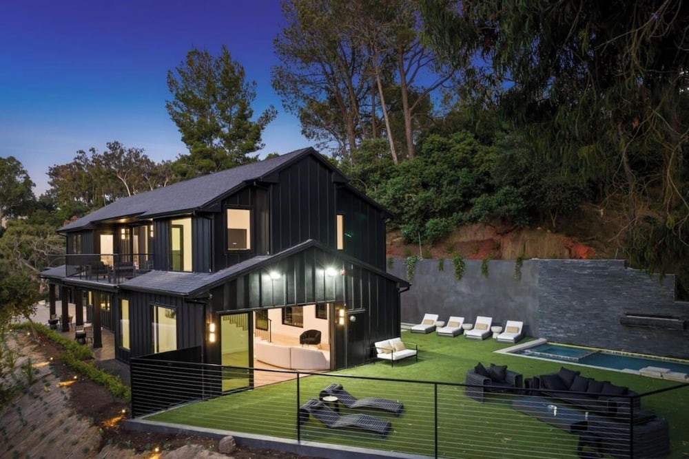 Oak Haven Sanctuary - Grand Estate With Pool, Guest House & Scenic Views