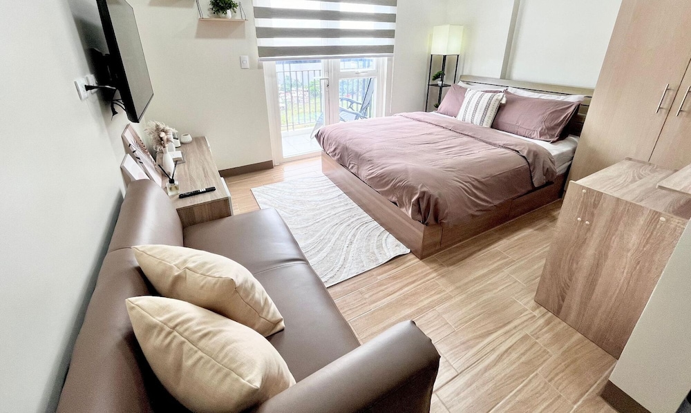 Room-cozy, Modern and Homey, The Bliss S