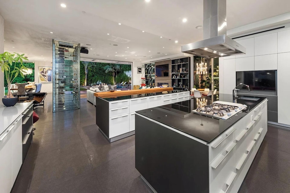 Alta Royale - Exquisite Designer Retreat Near Soho House & Rodeo Drive