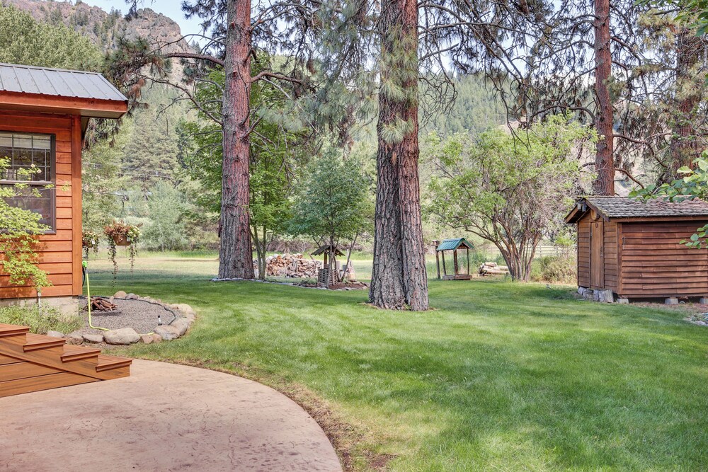 Luxury Cabin on Naches River, Near Mount Rainier!