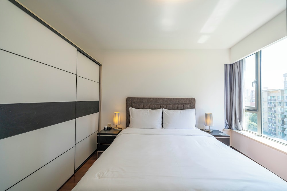 Tyms Modern 1BR 1BA Suite Xujiahui Metro