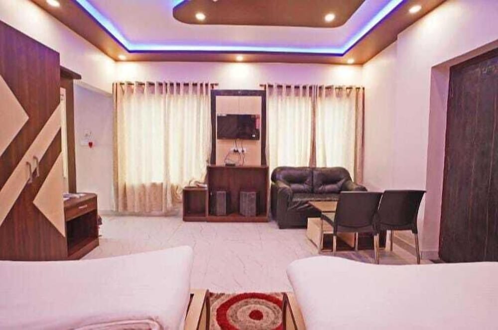 HYAT LUXURY