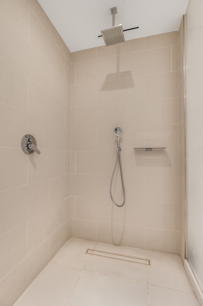 DXB - Vida Residences Dubai Marina - 4308 - DM