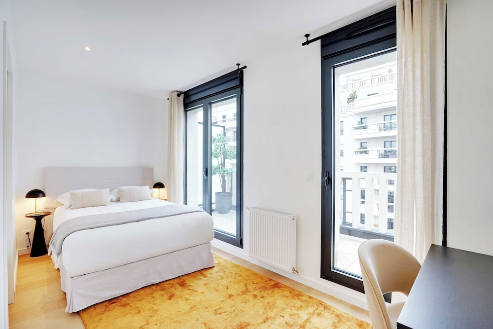 Duplex With Terrace in Levallois view 2