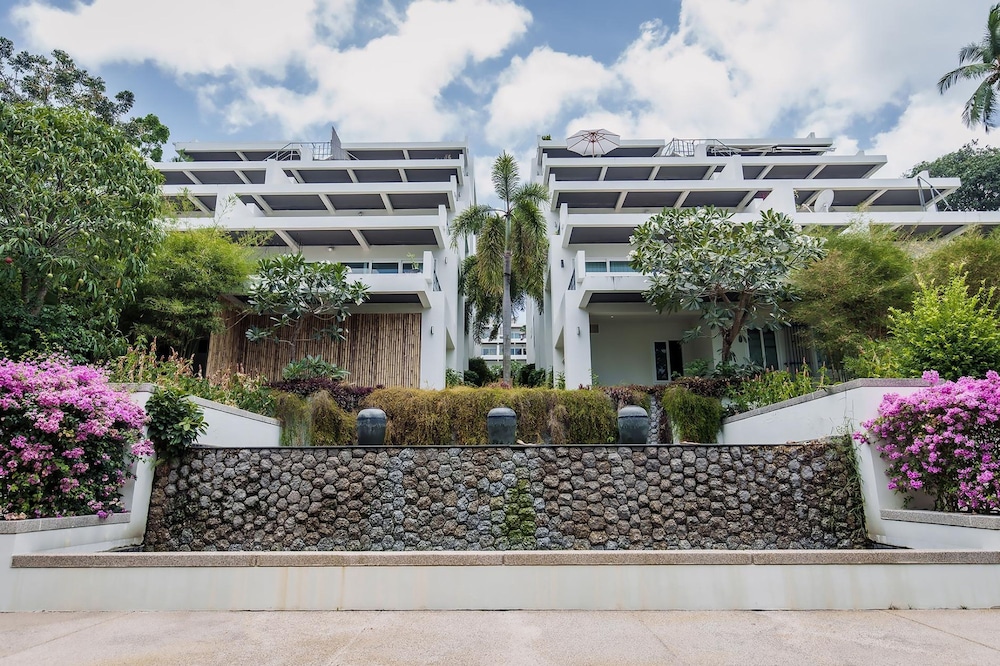 Dahlia 2 Bedroom Amazing Seaview