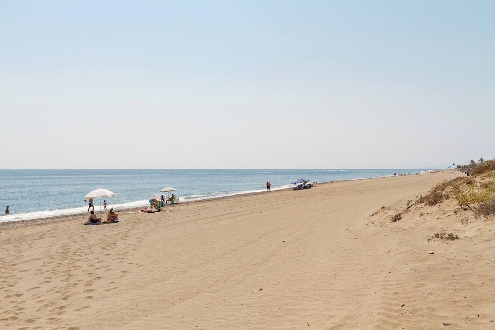 Avalon Apt Costalita Close To The Beach And Golf
