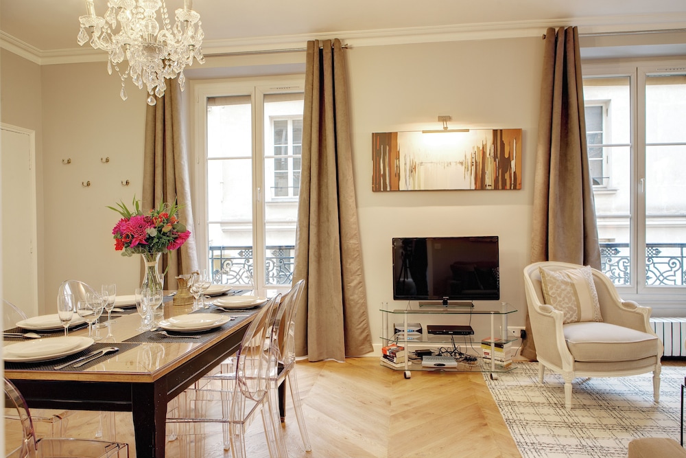 Paris Blanc Manteau Residence