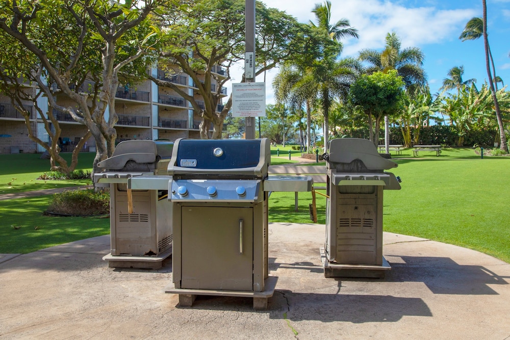 2BR/2BA Oceanfront Condo in Maui Sunset