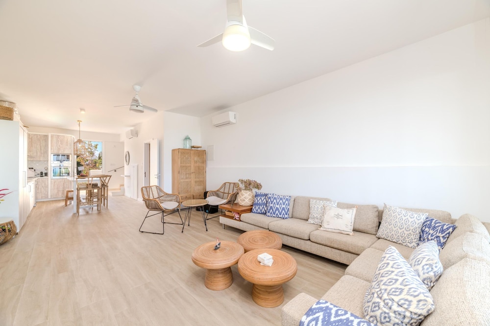 Ayia Thekla Beach House