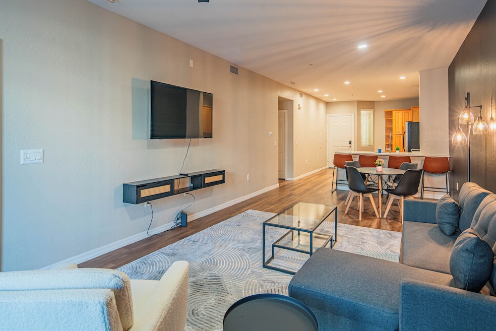 ROVE LIVING/KL - The Fredrick Tempe