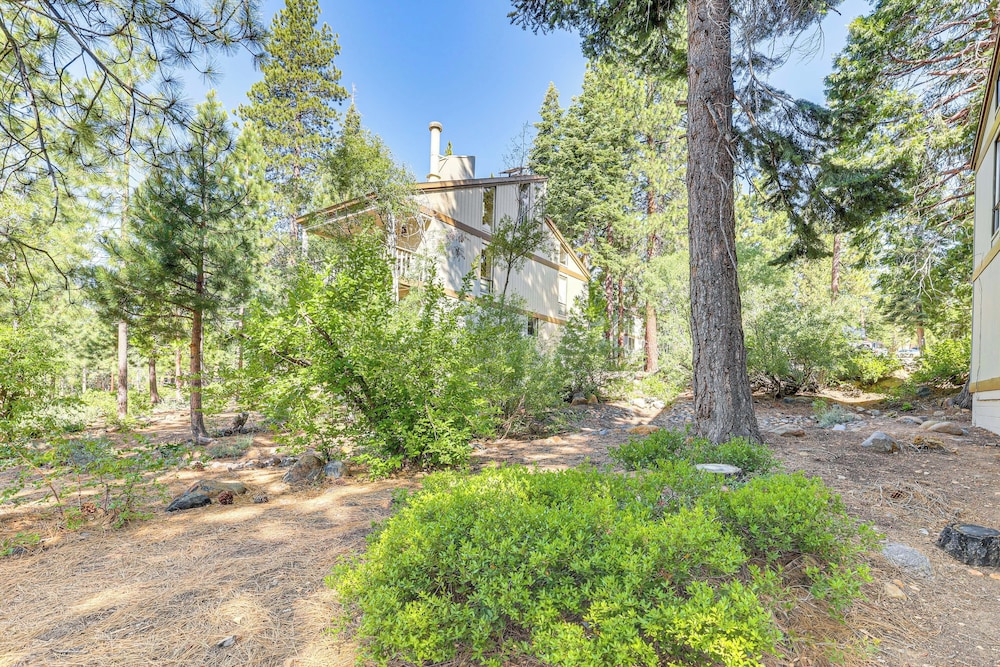 5 Mi to Northstar Resort! Multi-level Family Condo