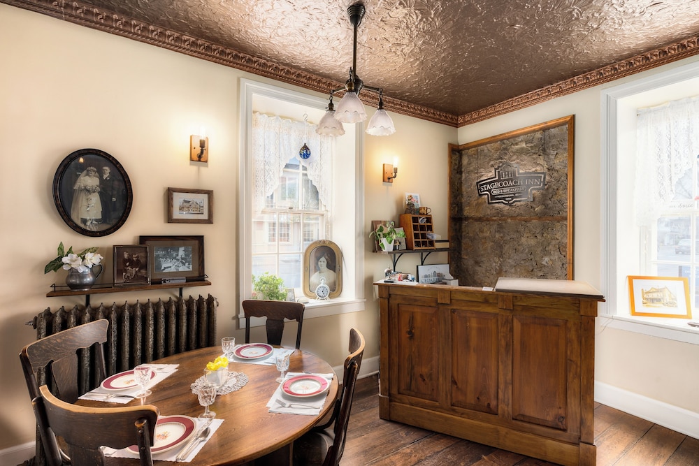The Stagecoach Inn Bed & Breakfast and Five20 Social Stop