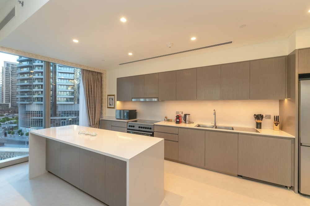 One Lux Stay Grande Signature Residences
