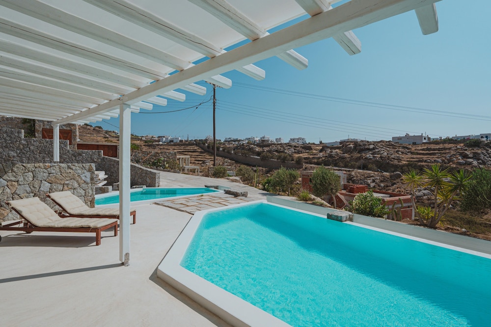 ΑRCS Suites & Residences view 5