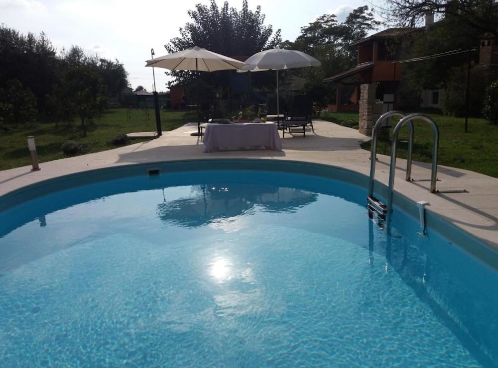 Authentic Istrian Holiday Home for Unforgettable Stays
