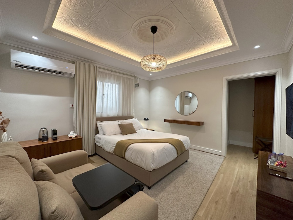 X-Residence by Dayf