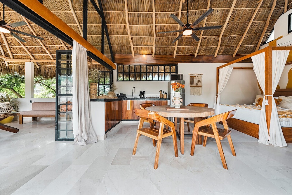 Casa Latino
