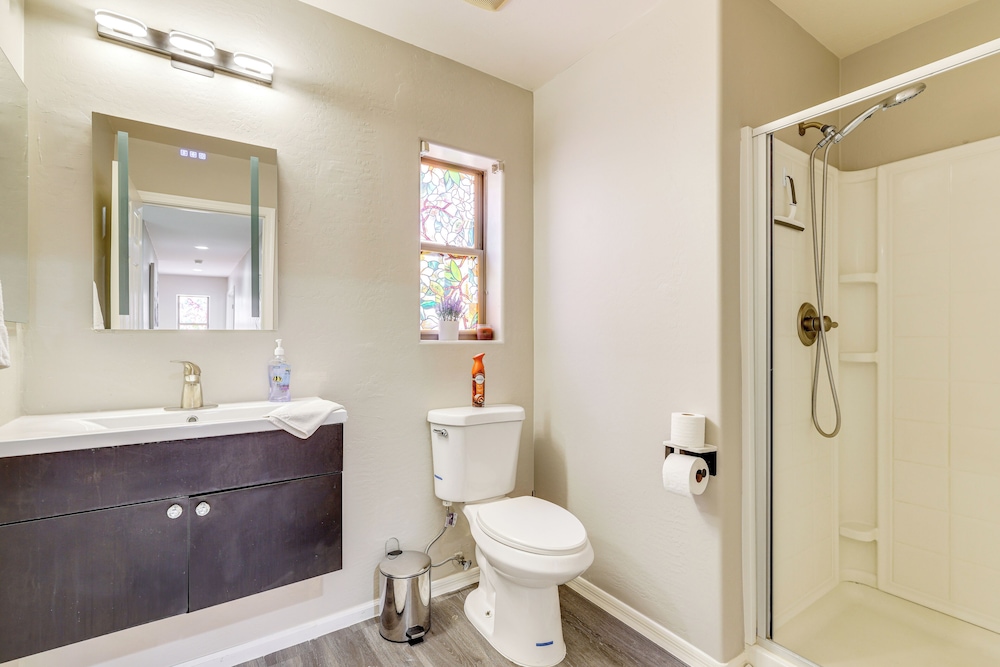 2 Mi to Desert Diamond Arena: Home w/ Patio!