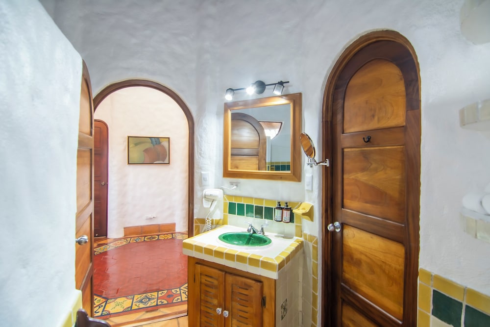 Finca Rosa Blanca Coffee Farm and Inn