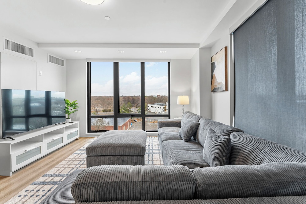 Furnished Apts near Harvard Stadium