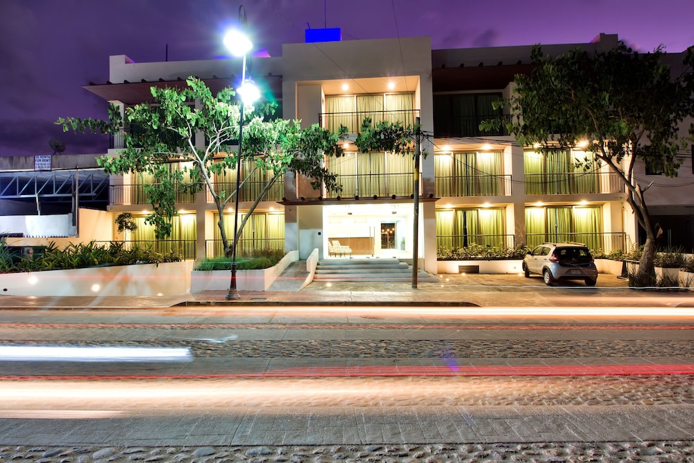 Hotel Puerto Sayulita - Image 1