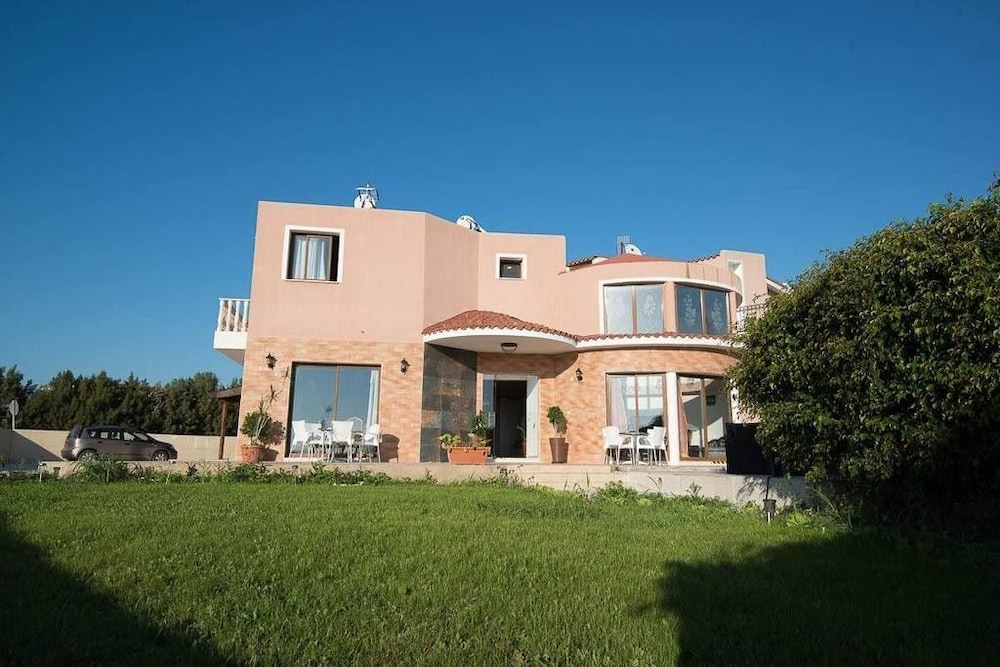 Hotel Bella Rosa - Image 1