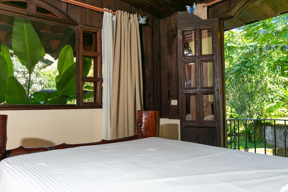 Malekus Mountain Lodge view 3