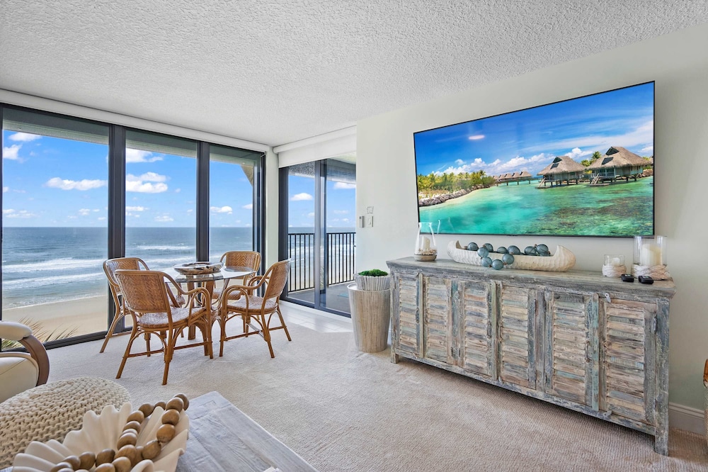 Vast Oceanfront Views Pool Patio Tennis