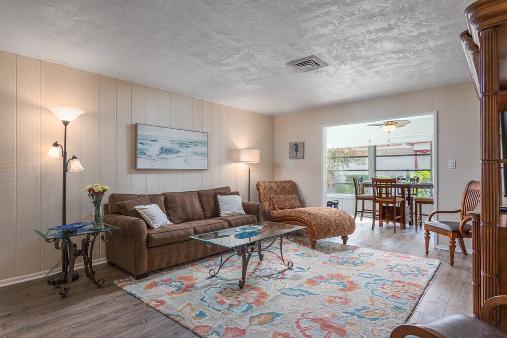 Vista Hermosa Casita Near the Beach - Property Image 33