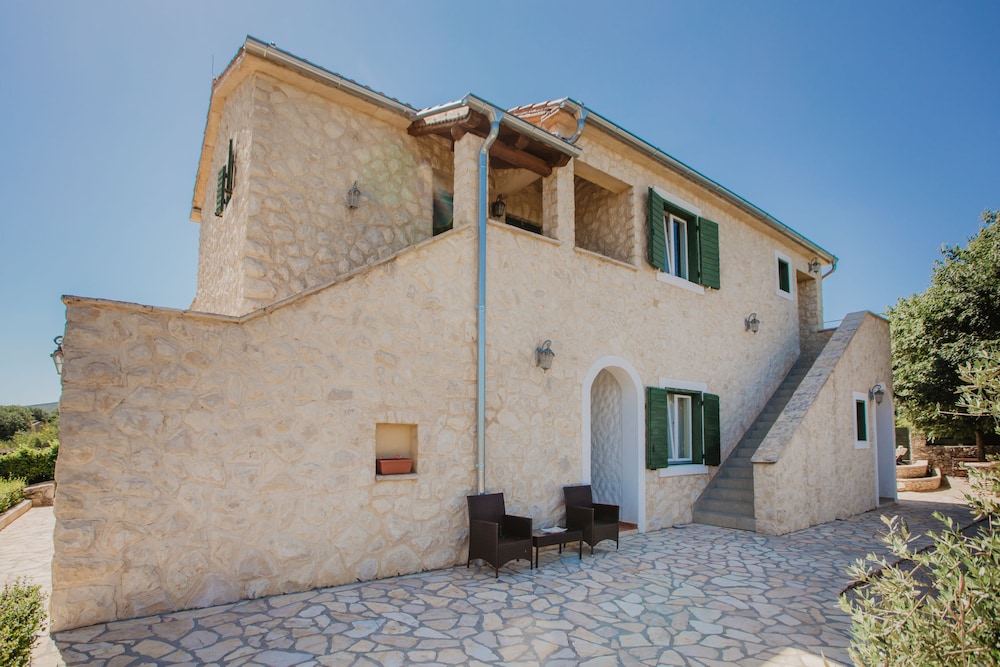 Kalpić Suites & Villa