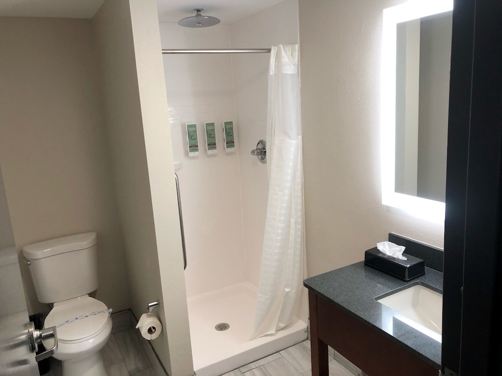 Lexington Vacations - Best Western Lexington Inn - Property Image 2