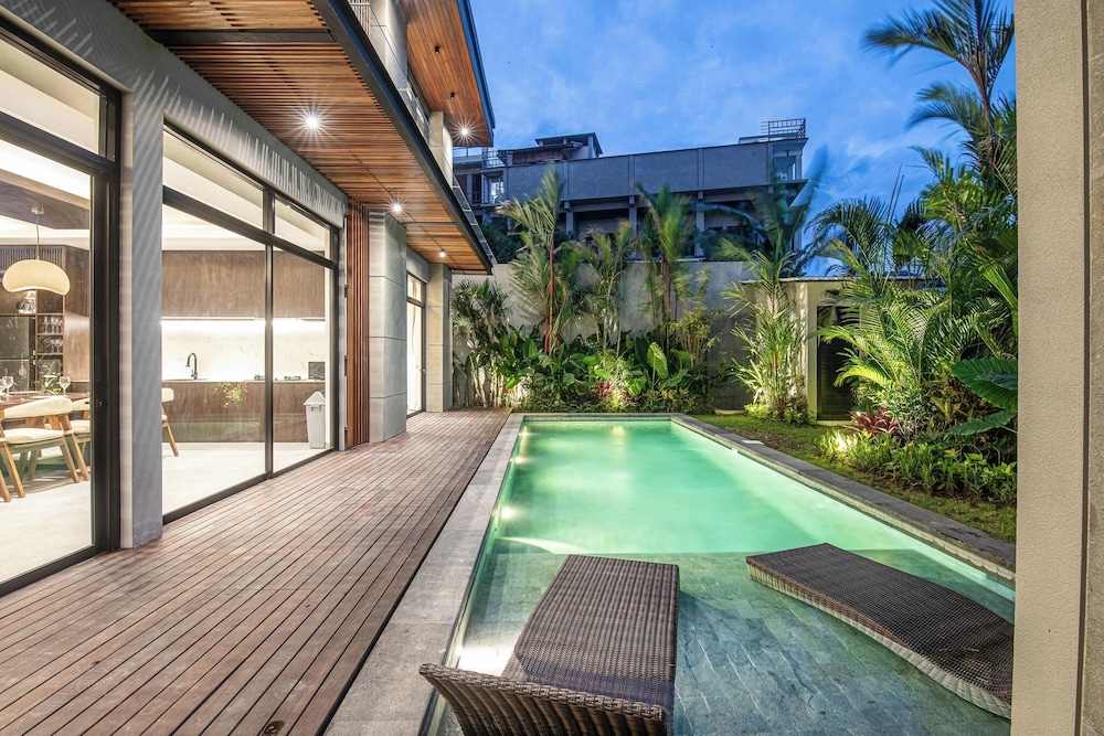 Exquisite 5BR Canggu Villa Steps From the Beach