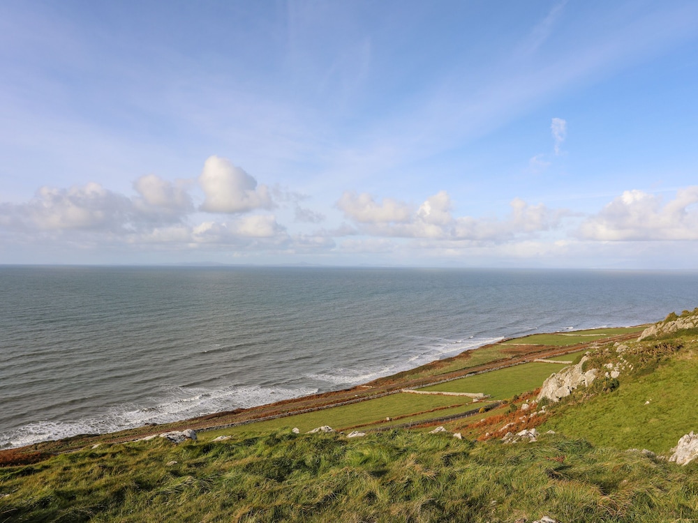 Bryn Y Mor