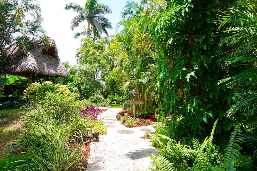 Riverside by the Beach Apartments
