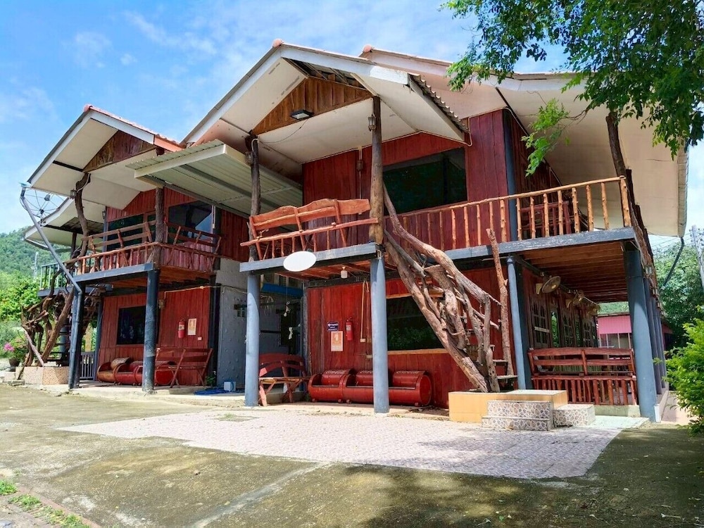 Bamboo River House Kaeng Krachan