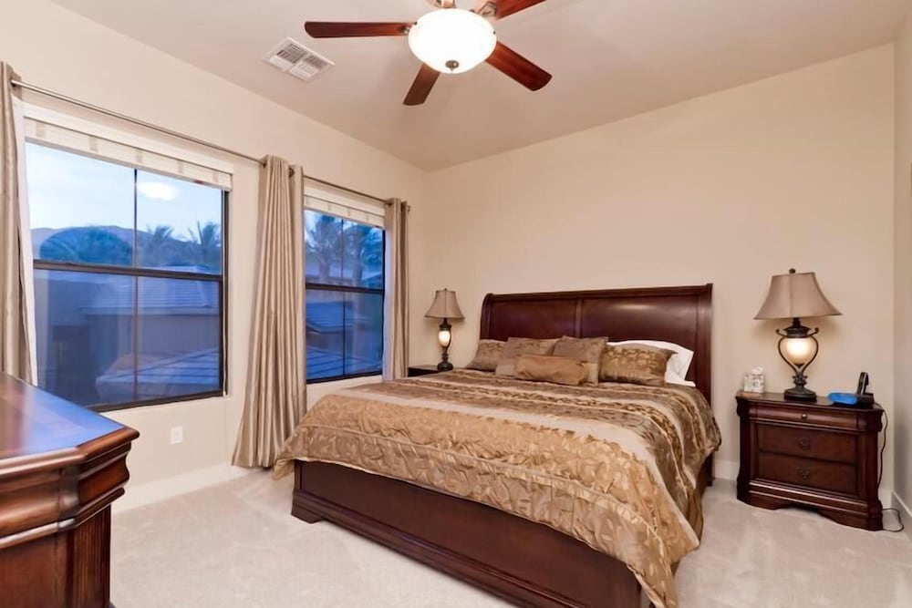 Desert Foothills By Signature Vacation Rentals
