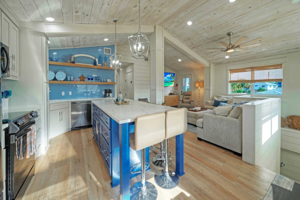 Seaglass Landing Private Pool, Cabana, & Near Port Aransas Beaches
