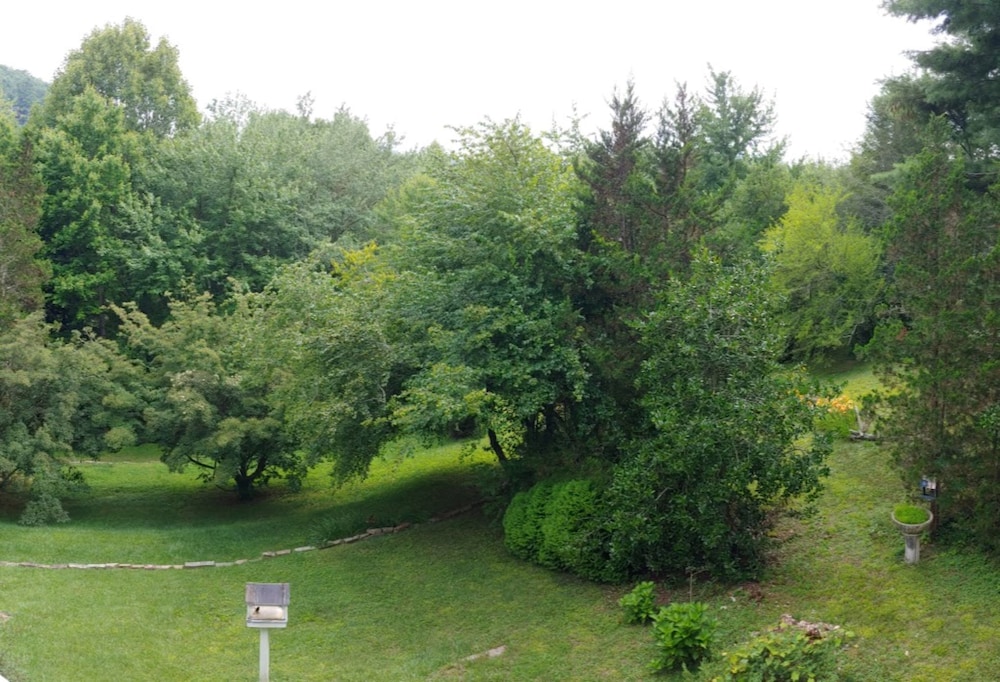 Innisfree Boutique Inn By-The-Lake