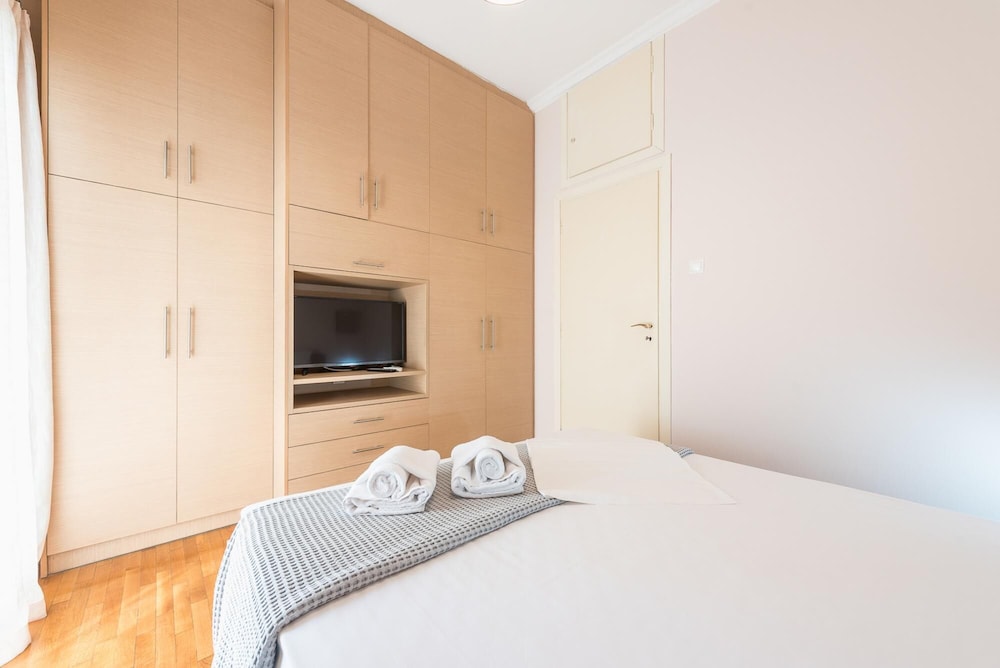 Stylish Acropolis Apartment by Cloudkeys