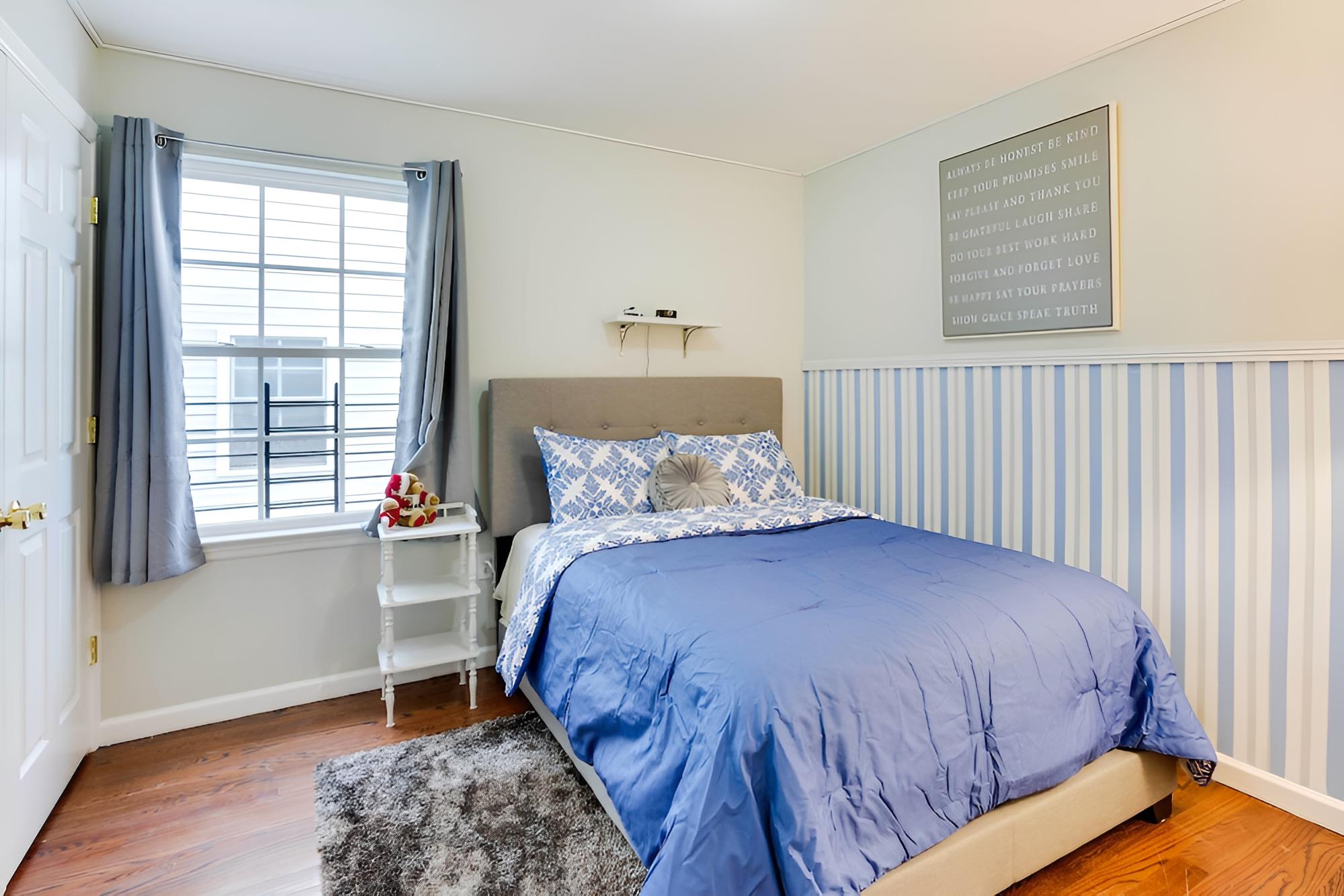 Welcoming Newark Duplex in Walkable Location! view 4