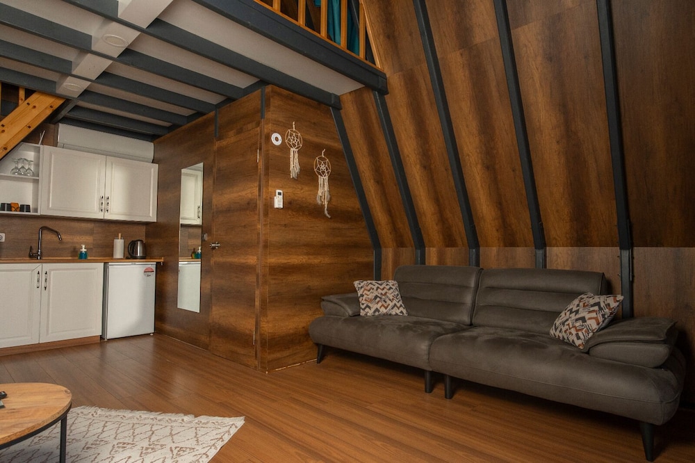 SAPANCA KIYI BUNGALOV
